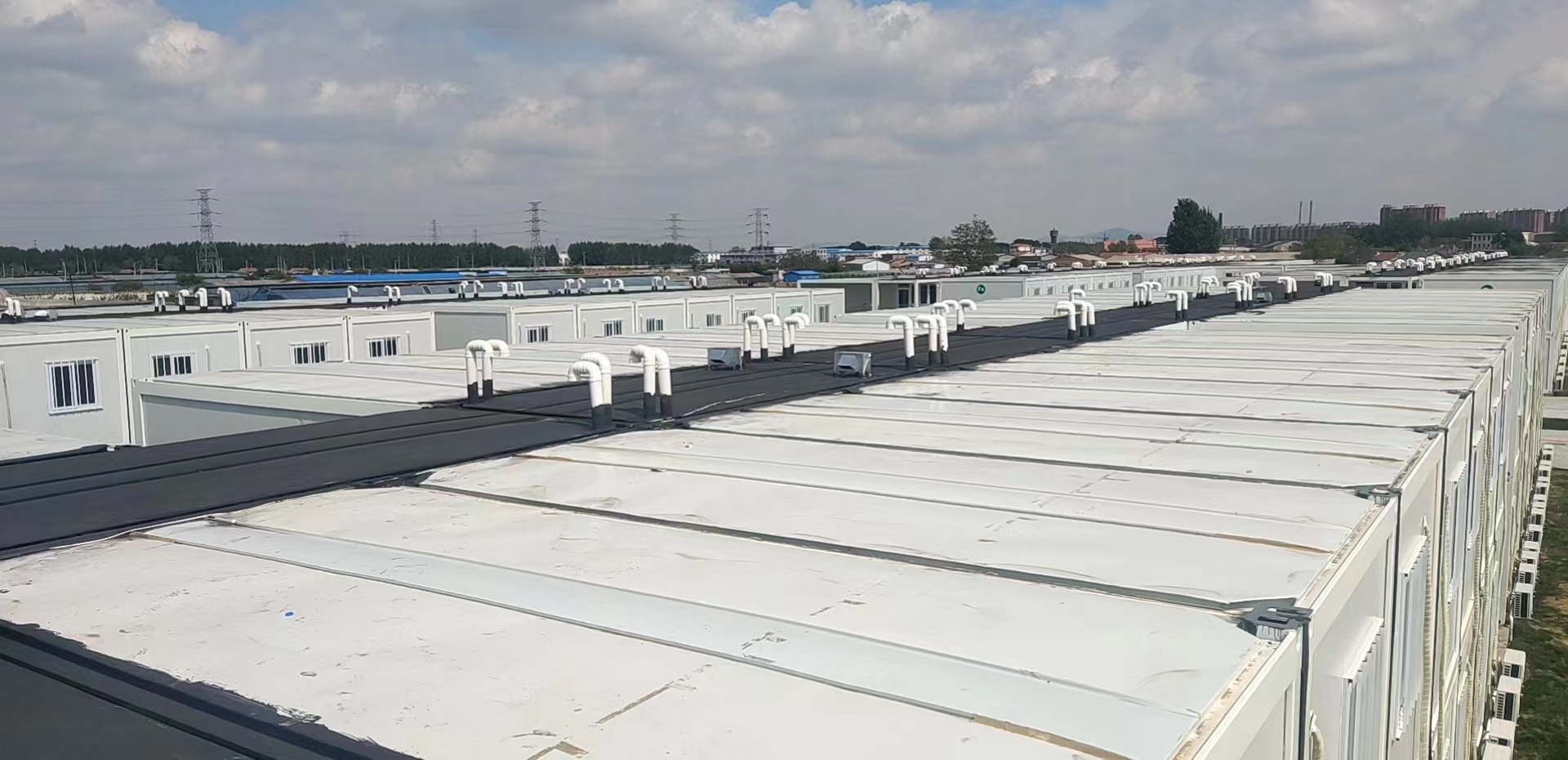 眾志成城，共同抗疫！廣恒防水馳援遼陽(yáng)方艙醫(yī)院項(xiàng)目。